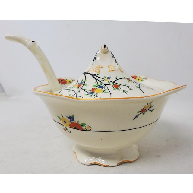 Vintage 1930s Woods Ivory Ware Sauce or Gravy Bowl With Ladle and Lid For Sale - Image 4 of 18