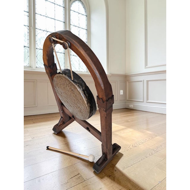 Antique Gothic Revival Oak Freestanding Dinner Gong in Silvered Brass, 1800s For Sale - Image 4 of 13