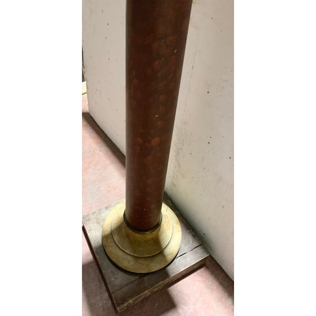 20th Century Louis XVI Display Column in Patinated Beechwood For Sale - Image 3 of 8