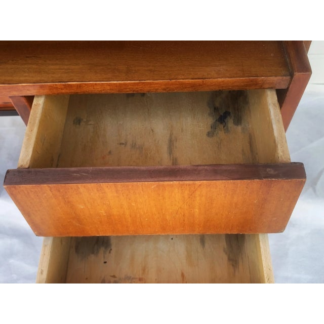 Small Mid-Century Modern Desk, 1950s-1970s For Sale - Image 15 of 18
