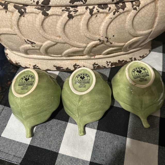 Ceramic Ceramic Avocado Green Snack Bowls. ESPANA/life Style. For Sale - Image 7 of 8