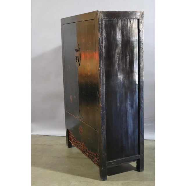 Chinoiserie 19th Century Painted Cabinet For Sale - Image 3 of 10