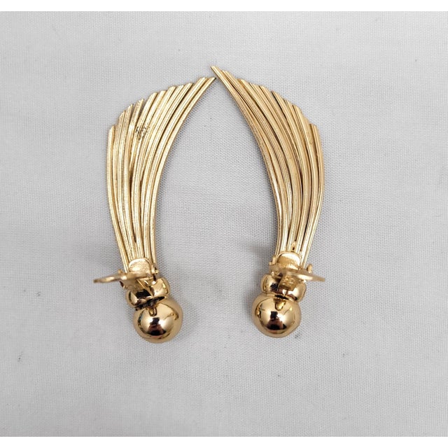 Vintage 1950s Signed Napier Modernist Goldtone Clip Earrings - 2 Pieces For Sale - Image 9 of 9