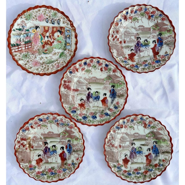 1920’s Antique Japanese Chinoiserie Hand Painted Traditional Geisha Girl & Pagoda Plates & Small Bowls - A 21 Piece Set For Sale - Image 4 of 10