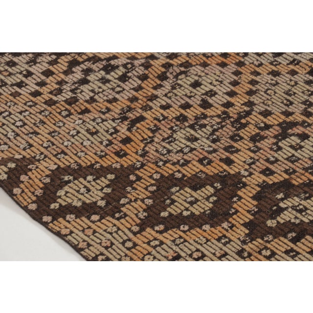 Vintage Turkish Kilim Runner With Diamond Lattice Geometry - Rug & Kilim For Sale In New York - Image 6 of 10
