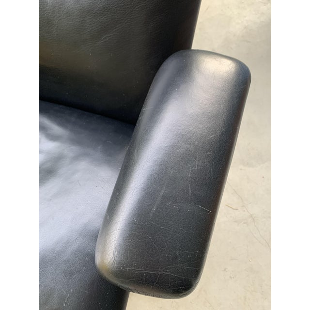 Mid-Century Modern Leather DS 2030 Armchairs with Ottoman by Hans Eichenberger for de sede, 1990s, Set of 2 For Sale - Image 3 of 16