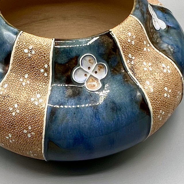 English Arts & Crafts Stoneware Jardiniere Planter from Royal Doulton Lambeth, 1890s For Sale - Image 4 of 11