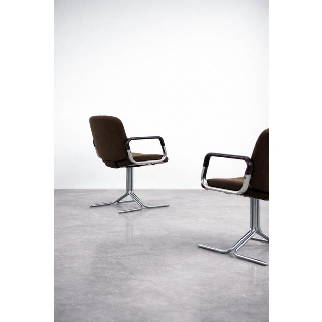 Mid-Century Modern German Modern Brown Fabric and Aluminum Chairs by Herbert Hirche for Mauser Werke Waldeck, 1970s, Set of 2 For Sale - Image 12 of 18