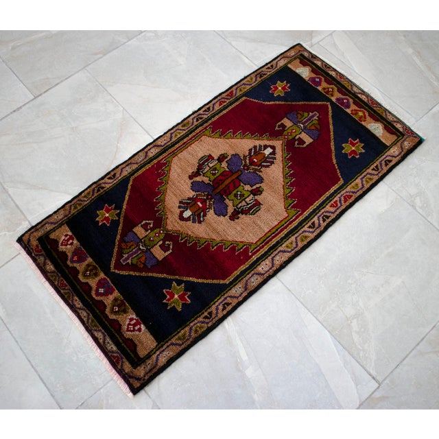 1970 Hand Knotted Small Turkish Rug Entry Decor Kitchen Mat - 1′8″ × 3′4″ For Sale - Image 12 of 12