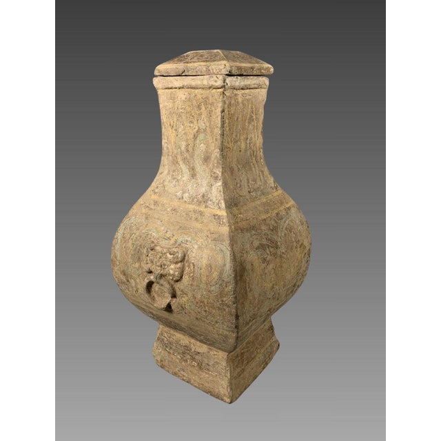 16th Century Polychrome terracotta vase, HU dynasty, Early HAN dynasty (206 BC-220 AD). Ancient China For Sale - Image 5 of 7