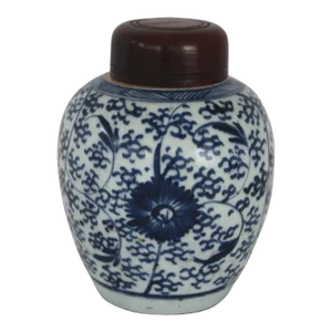 Early 20th Century Chinese Blue and White Covered Ginger Jar