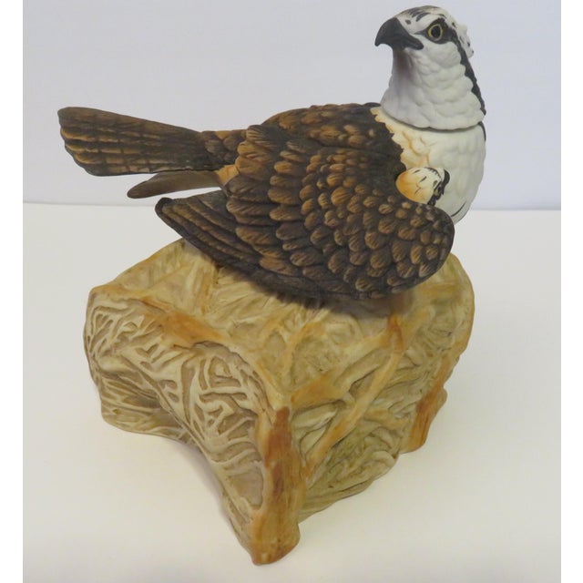1980s 1985 Signed Kent Pendleton Limited Edition Female Osprey W Baby Excellent Cond. 750 Ml For Sale - Image 5 of 9