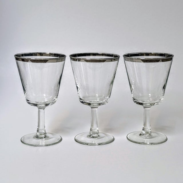 Transparent Vintage Cristal D’Arques-Durand Parisienne Wine Glasses | Set of 3 | Handmade With Platinum Rim For Sale - Image 8 of 10