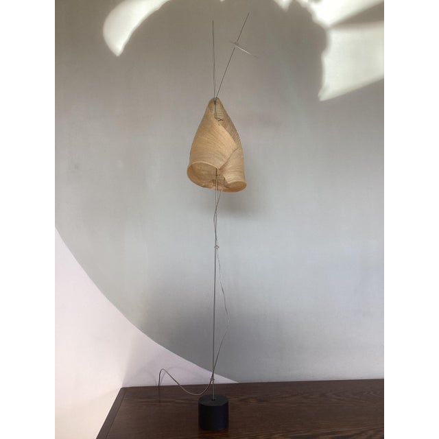 Original design, 12v halogen. Floor dimmable. This piece has an attribution mark, I am sure that it is completely...