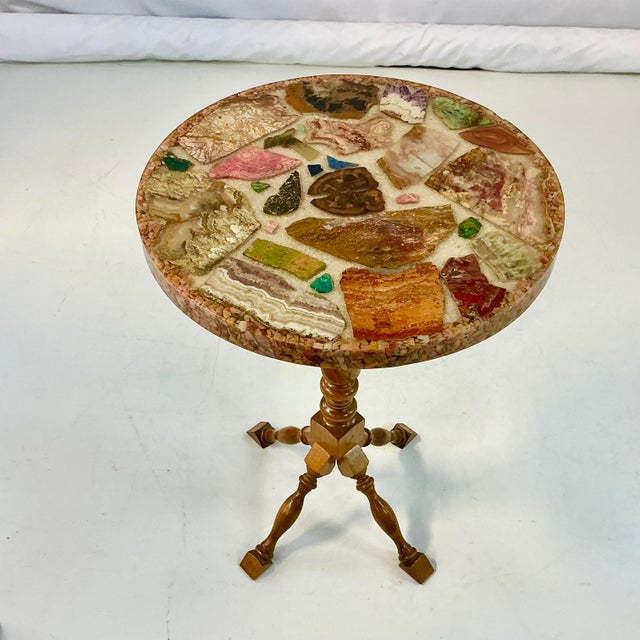 1950s Vintage Folk Art Boho Chic Lucite Encased Semi-Precious Stones Drinks Table For Sale - Image 10 of 18