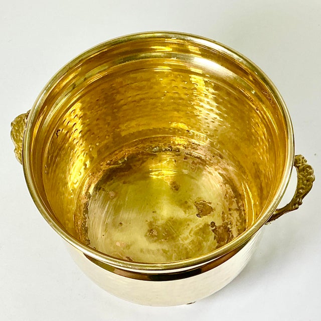 Metal Mid-Century Boho Chic Arts & Crafts Hollywood Regency Footed Hammered Brass Planter With Handles For Sale - Image 7 of 8