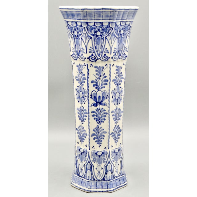 Ceramic Hand Painted Delftware Chinoiserie Trumpet Vase, 11.5 Inches For Sale - Image 7 of 9