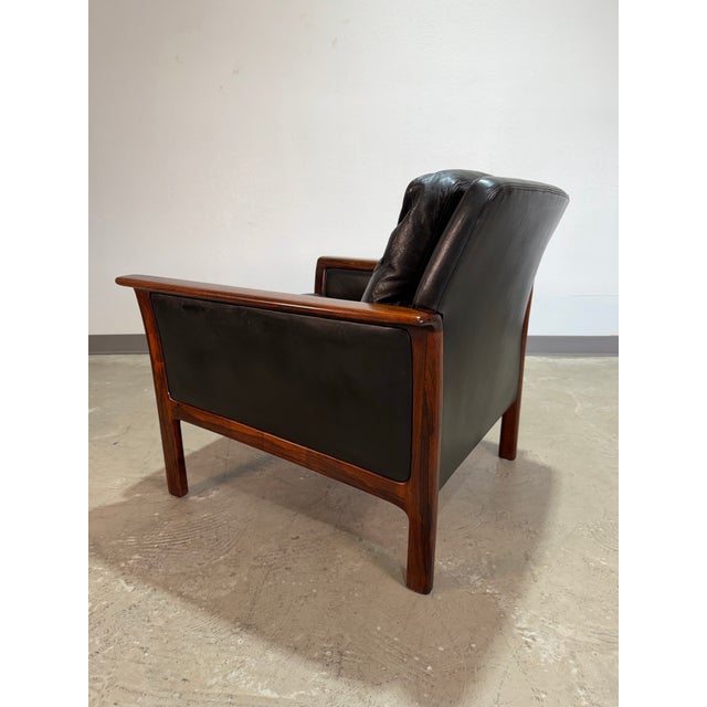 Hans Olsen 1960s Mid Century Bröderna Andersson Swedish Rosewood and Black Leather Lounge Chair For Sale - Image 4 of 12