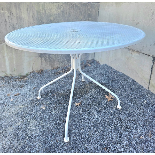 Vintage Woodard Sculptura Style Outdoor Patio Seating, Attributed For Sale - Image 9 of 12