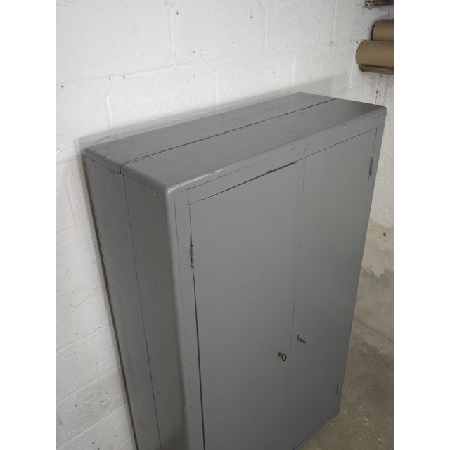 Wood Curved Workshop Locker in Wood, 1950s For Sale - Image 7 of 18