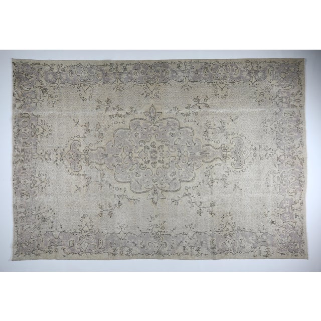 Tribal Vintage Turkish Hand-Knotted Oushak Rug in Soft Neutrals - 7' × 10′ 4″ For Sale - Image 3 of 12
