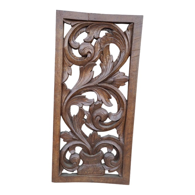 Vintage 1990s Carved Wood Botanical Italian Rococo Motif Wall Accent For Sale