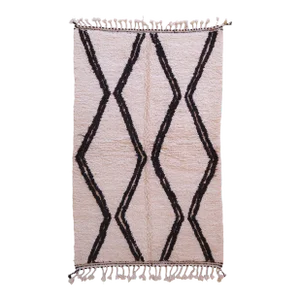 2020's Black and White Moroccan Rug - 8 X 4.9 Ft