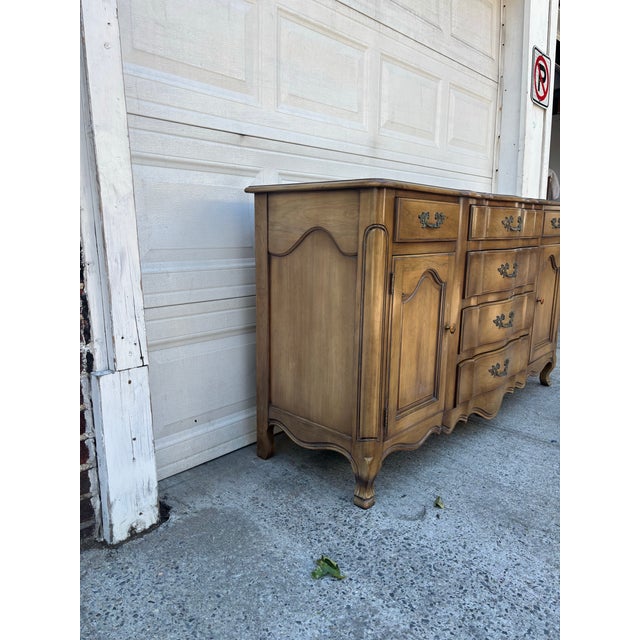 French Provincial Credenza Sideboard | Vintage Buffet Cabinet With Serpentine Front For Sale - Image 4 of 12