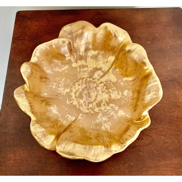 Perfect as a centerpiece bowl or a catch-all, this vintage Stangl gilt ceramic bowl is a great addition to any decor!...