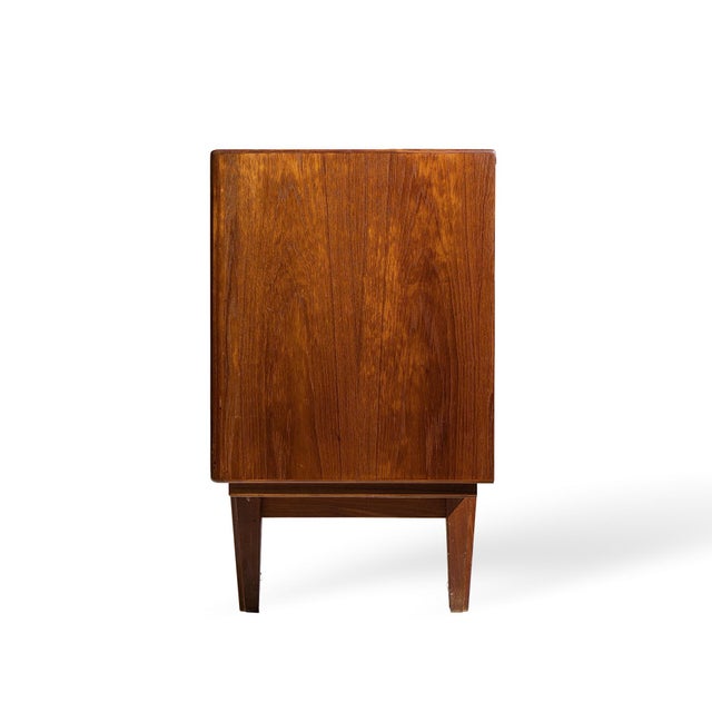 Mid 20th Century Henry Rosengren Hansen for Dyrlund Mid Century Danish Teak Credenza For Sale - Image 5 of 8