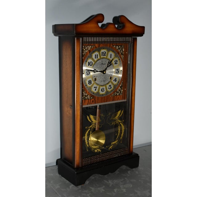 Traditional Vintage Alaron Regency Style Wall/Mantel Clock W/Pendulum and Key For Sale - Image 3 of 12