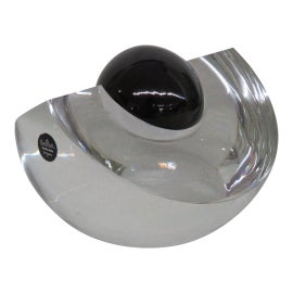 Example of Rosenthal Paper Weights