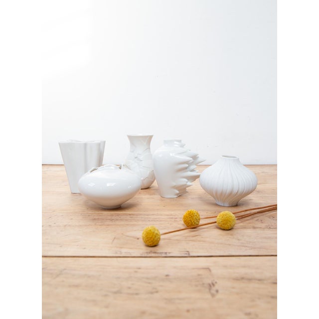 1990s Small White Porcelain Vases from Rosenthal Studioline, 1980s, Set of 5 For Sale - Image 5 of 8