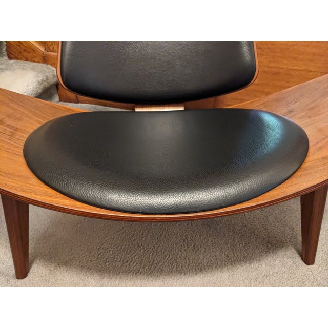 Carl Hansen & Søn Hans Wegner Shell Chair For Sale - Image 4 of 9