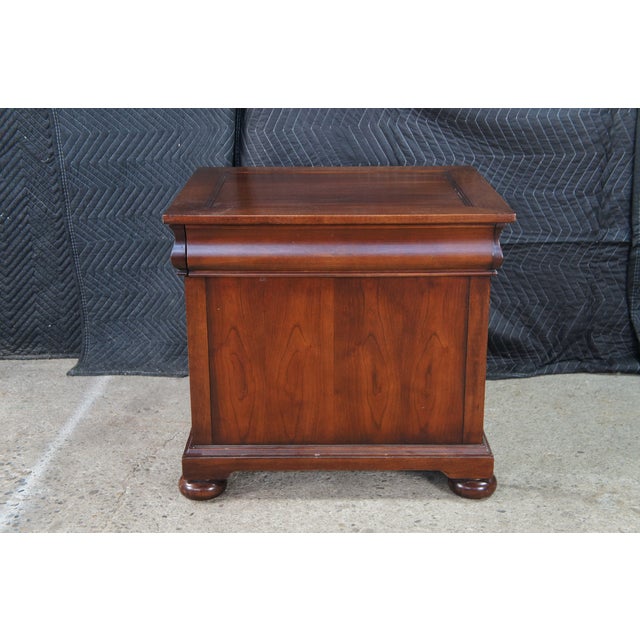 Vintage Hekman Georgian Style Cherry Two Drawer Locking File Cabinet Side Table For Sale - Image 11 of 14