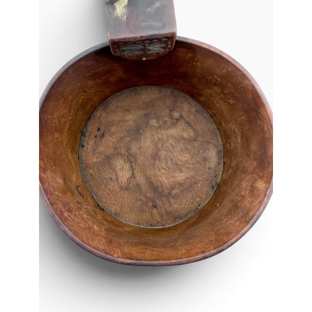 19th Century Slovak Črpák Shepherd’s Whey Cup With Figural Carved Handle For Sale - Image 4 of 17