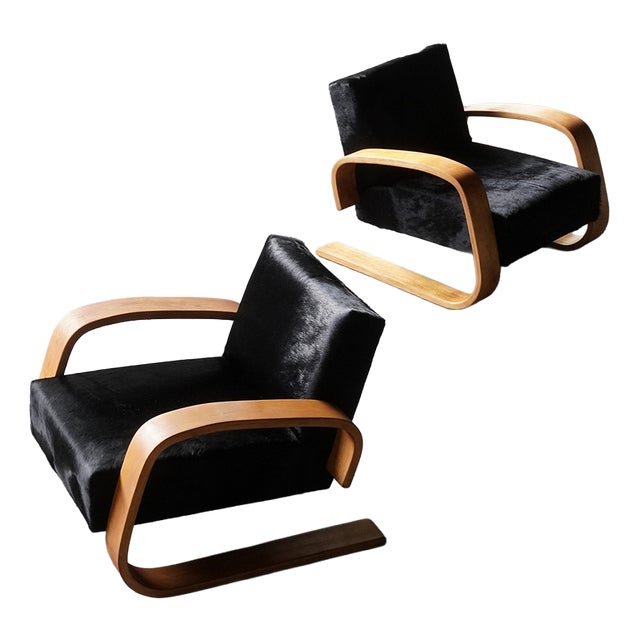 Vintage Tank Lounge Chairs in Pony Skin by Alvar Aalto for Artek, 1960s, Set of 2 For Sale