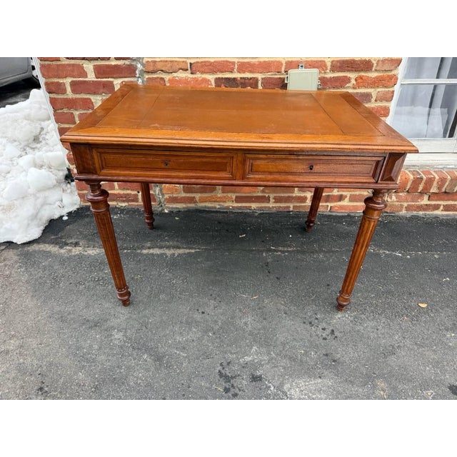 Antique Victorian Style Tooled Leather Writing Table Desk. Writing table in pichpin by opening two drawers in the belt and...