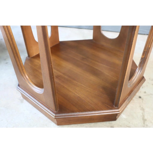 Vintage mid century modern pair of side tables manufactured by Bassett Furniture. Bassett Furniture manufactured a line in...