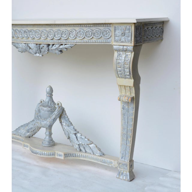 1980S Hand-Carved Hand-carved Victorian Style Wall Table. Entrance Table, Console table, Whit/silver