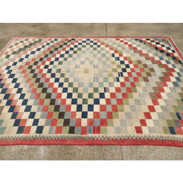 Galerie Shabab Collection Mid-20th Century Handmade Turkish Anatolian Small Room Size Carpet For Sale In New York - Image 6 of 10