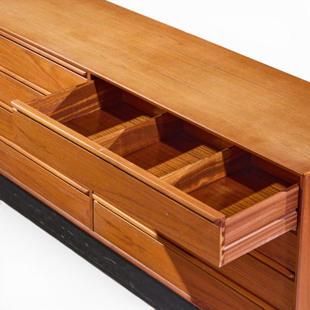 Westnofa Mid Century Teak Norwegian Teak 8 Drawer Lowboy Dresser For Sale In Chicago - Image 6 of 9