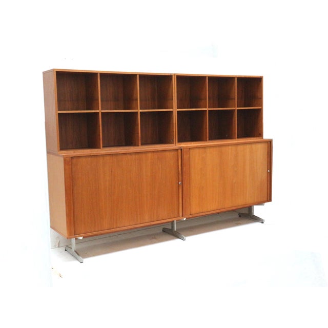 Vintage wall unit by Marius Byrialsen for Nipu from the 1960s. Dimensions: Width: 240.3 cm Height: 165.5 cm Depth (top):...