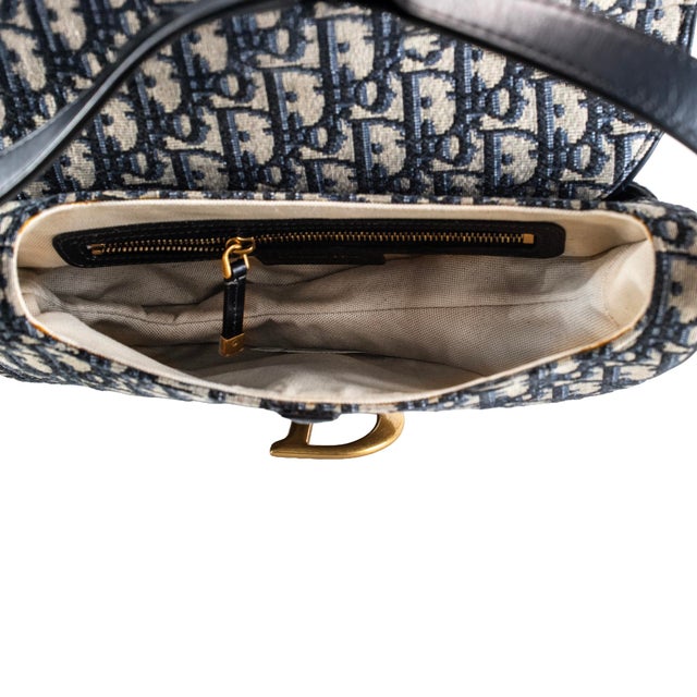 Early 21st Century Christian Dior Oblique Saddle Navy Beige Canvas Shoulder Tote Bag For Sale - Image 5 of 11