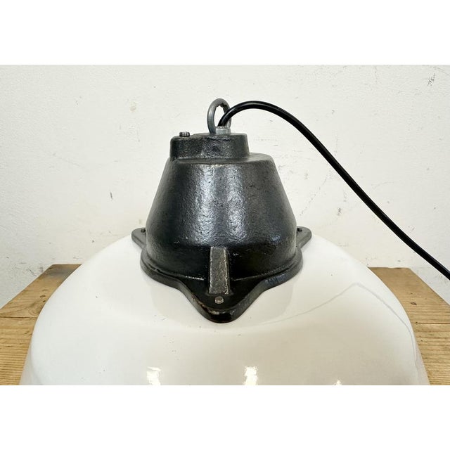 Industrial White Enamel and Cast Iron Pendant Light, 1960s For Sale - Image 13 of 17