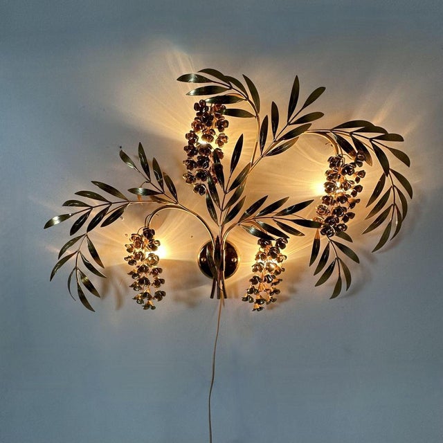 Large Italian Floral Gilded Gold Wall Lamp, 1970s For Sale - Image 4 of 18