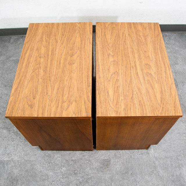 1960s Mid Century Modern Nightstands End Side Tables Cane Wood Oak Founders 2 Drawer, Pair For Sale - Image 5 of 12