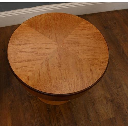 Brown Art Deco Side Tables in Burr Walnut 1930s, Set of 2 For Sale - Image 8 of 9