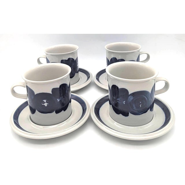 Mid-Century Modern Vintage Arabia Finland Anemone Coffee Cups & Dessert Plates Designed by Ulla Procope, Set of 14 Pieces For Sale - Image 3 of 13