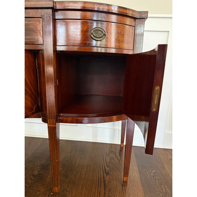 1900’s Antique English Hepplewhite Flame Mahogany Inlaid Sideboard Server Buffet For Sale In Chicago - Image 6 of 9